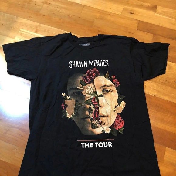 Shawn Mendes The Tour Tee Shirt Size Large. - Picture 1 of 4